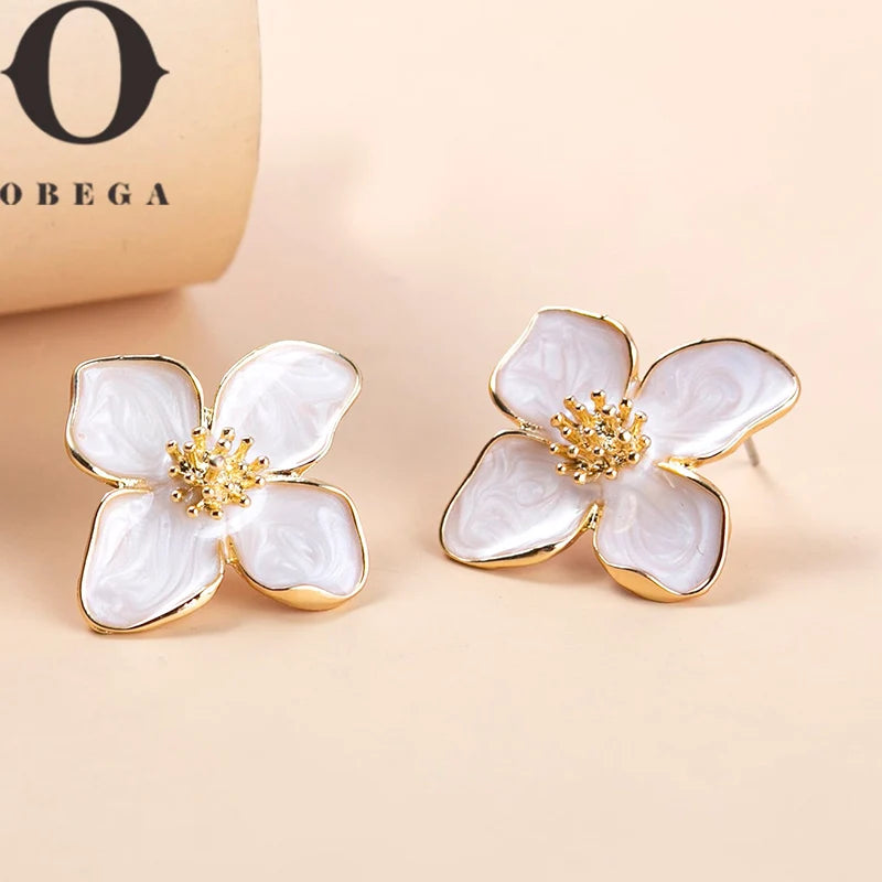 Brincos Femininos Flor Rosa e Branca / Elegante, Delicado e Fashion